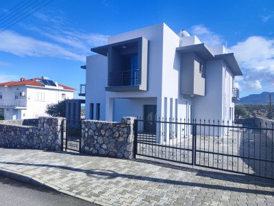 GİRNE ACAPULCO HOTEL BÖLGESİNDE SATILIK 4+1 DENİZ VE DAĞ MANZARALI VİLLA