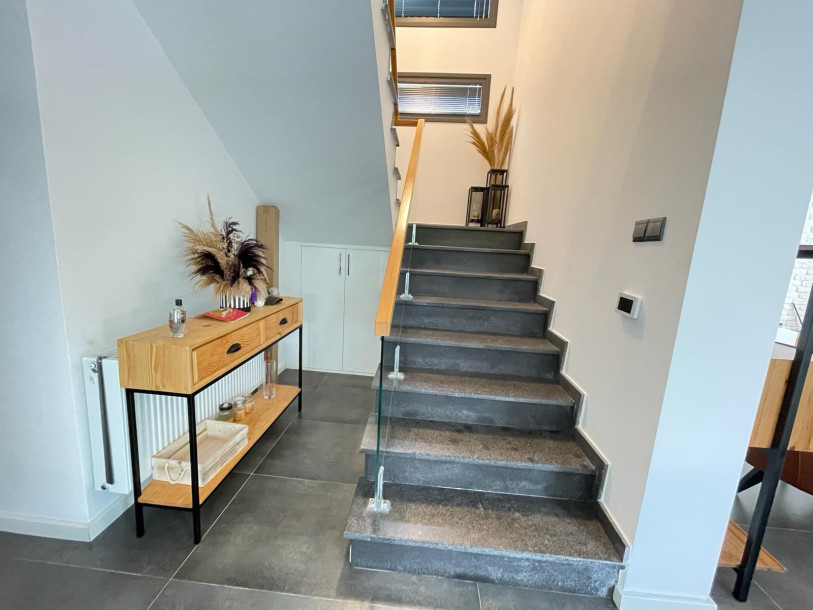 GİRNE/ALSANCAK HASAN UZUN PETROL BÖLGESİNDE SATILIK HAVUZLU 4+1 VİLLA-15