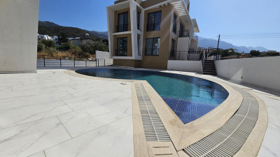 GİRNE/ALSANCAK'TA RİVERSIDE BÖLGESİNDE KİRALIK 2+1 DAİRE