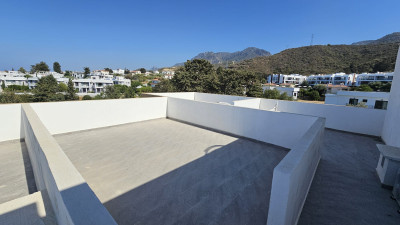 GİRNE/ALSANCAK'TA RİVERSIDE BÖLGESİNDE KİRALIK 2+1 DAİRE