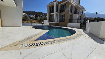 GİRNE/ALSANCAK'TA RİVERSIDE BÖLGESİNDE KİRALIK 2+1 DAİRE