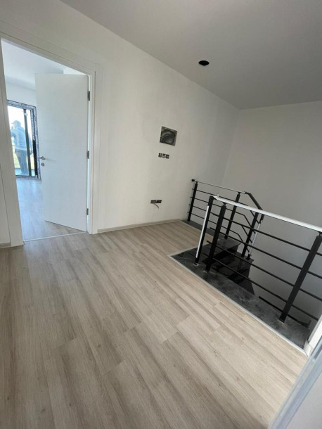 GİRNE/ALSANCAK HASAN UZUN PETROL BÖLGESİ SATILIK 3+1 VİLLA-9