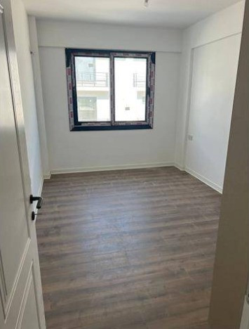 ALSANCAK ATAKARA BÖLGESİNDE KİRALIK 1+1 DAİRE – HAVUZLU SİTE-4