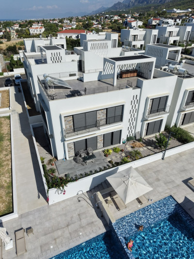 GİRNE ALSANCAK’TA ALSANCAK’IN EN PRESTİJLİ SİTELERİNDEN BİRİNDE 3+1 SATILIK DAİRE-29