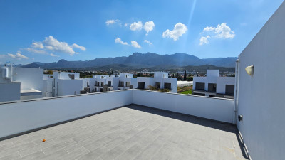 GİRNE/ALSANCAK DENİZ KIZI BÖLGESİNDE SATILIK 3+1 VİLLA-13