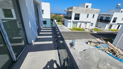 GİRNE/ALSANCAK DENİZ KIZI BÖLGESİNDE SATILIK 3+1 VİLLA-15