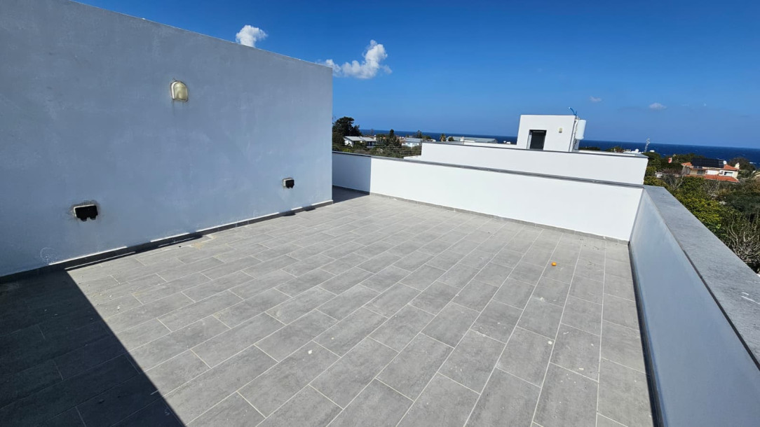 GİRNE/ALSANCAK DENİZ KIZI BÖLGESİNDE SATILIK 3+1 VİLLA-14