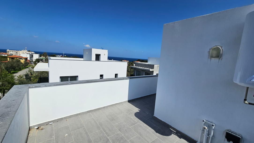 GİRNE/ALSANCAK DENİZ KIZI BÖLGESİNDE SATILIK 3+1 VİLLA-16