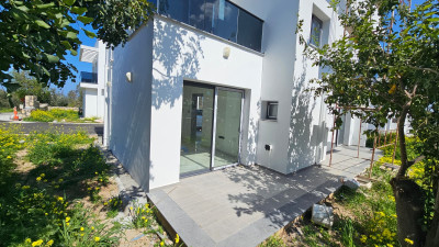 GİRNE/ALSANCAK DENİZ KIZI BÖLGESİNDE SATILIK 3+1 VİLLA