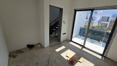 GİRNE/ALSANCAK DENİZ KIZI BÖLGESİNDE SATILIK 3+1 VİLLA-6