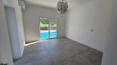GİRNE ALSANCAK (DENİZKIZI BÖLGESİ) SATILIK BAHÇELİ 3+1 DAİRE-8