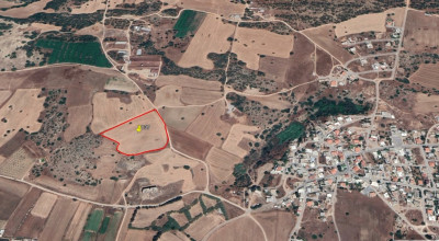 GİRNE/AKDENİZ'DE SATILIK ARSA