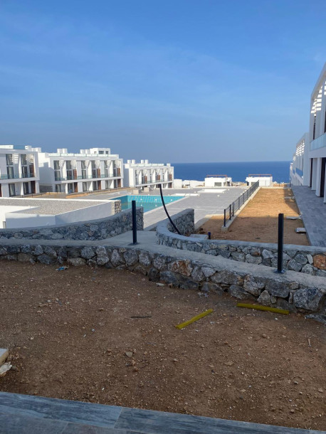 GİRNE BAHÇELİ’DE SATILIK DENİZ MANZARALI 1+1 LOFT DAİRE (C’EST LA VIE)-4