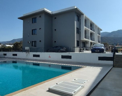 GİRNE/ALSANCAK 'TA SATILIK SİTE İÇERİSİNDE 1+1 DAİRE