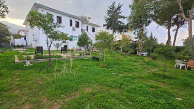 GİRNE/ÇATALKÖY'DE SATILIK 3+1 BAHÇELİ DAİRE