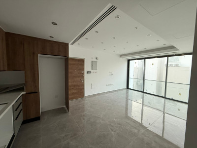 GİRNE MERKEZ | DENİZ MANZARALI SATILIK 1+1 DAİRE (KAŞGAR REZİDANS)-3