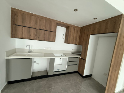 GİRNE MERKEZ | DENİZ MANZARALI SATILIK 1+1 DAİRE (KAŞGAR REZİDANS)
