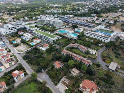GİRNE / ÇATALKÖY – CHAMADA OTEL BÖLGESİNDE SATILIK ARSA