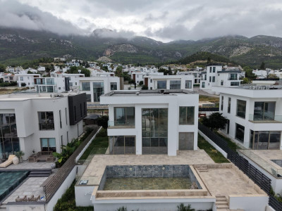 GİRNE / ÇATALKÖY – ACAPULCO OTEL BÖLGESİNDE SATILIK LÜKS VİLLA-27
