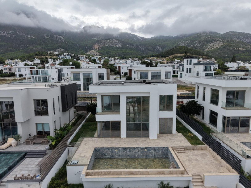 GİRNE / ÇATALKÖY – ACAPULCO OTEL BÖLGESİNDE SATILIK LÜKS VİLLA-27