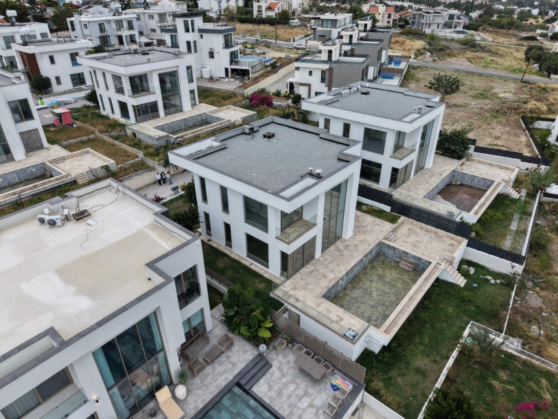 GİRNE / ÇATALKÖY – ACAPULCO OTEL BÖLGESİNDE SATILIK LÜKS VİLLA-28