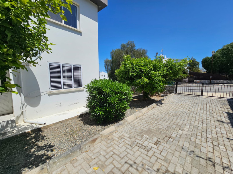 GİRNE/ÇATALKÖY'DE ORTAK HAVUZLU SİTE İÇERİSİNDE KİRALIK 2+1 EŞYALI DAİRE-5