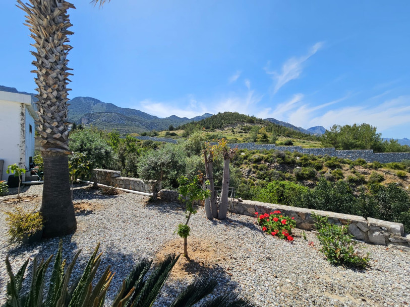 GİRNE/ÇATALKÖY'DE ORTAK HAVUZLU SİTE İÇERİSİNDE KİRALIK 2+1 EŞYALI DAİRE-6