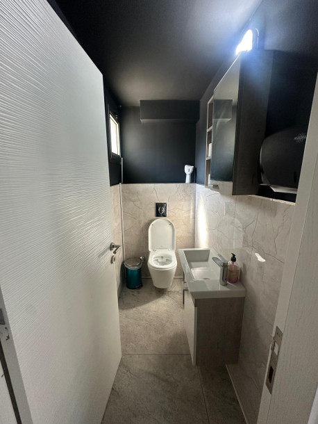 GİRNE MERKEZ YENİ LİMAN YOLU ZEMİN KAT CADDE ÜZERİ KİRALIK DÜKKAN £2,200-15