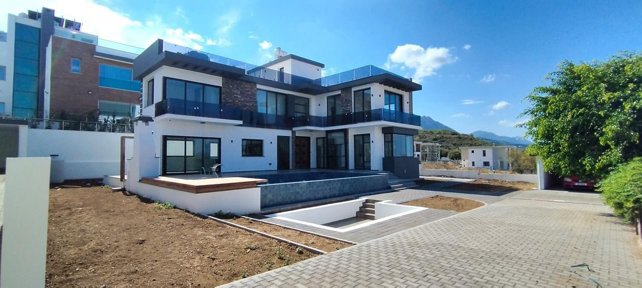 GİRNE/ZEYTİNLİK'TE SATILIK ULTRA LÜKS 4+1 VİLLALAR-5