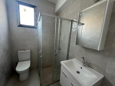 GİRNE/ALSANCAK ATAKARA MARKET BÖLGESİNDE SATILIK EŞYASIZ 2+1 DAİRE-6