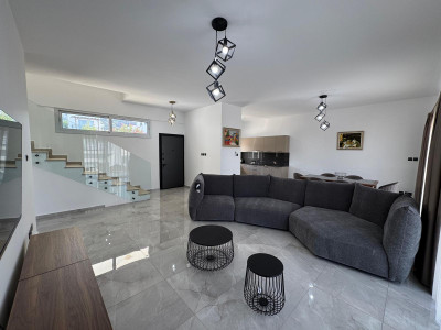 GİRNE/ESENTEPE' DE SİTE İÇERİSİNDE GÜNLÜK KİRALIK LÜKS DAİRE