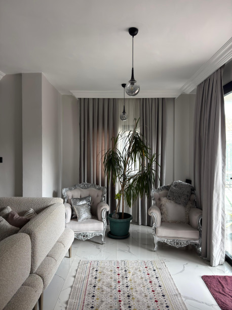 GİRNE MERKEZ – 20 TEMMUZ STADYUMU CADDESİ ÜZERİNDE SATILIK TİCARİ DAİRE-4