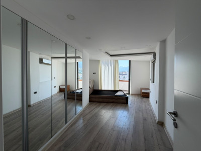 GİRNE MERKEZ SİTE İÇERİSİNDE KİRALIK 3+1 LOFT PENTHOUSE-5