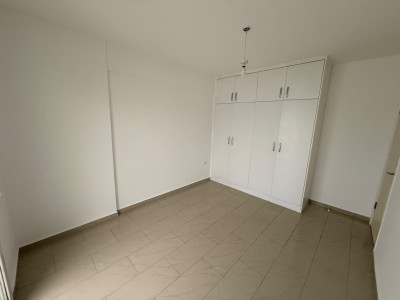 GİRNE / BARIŞ PARKI’NDA SATILIK 2+1 DAİRE