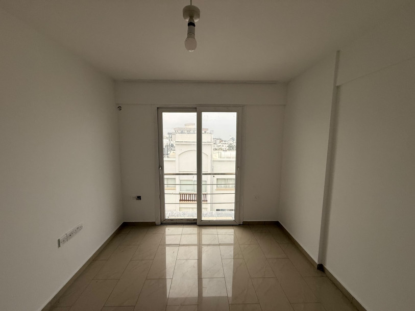 GİRNE / BARIŞ PARKI’NDA SATILIK 2+1 DAİRE-11