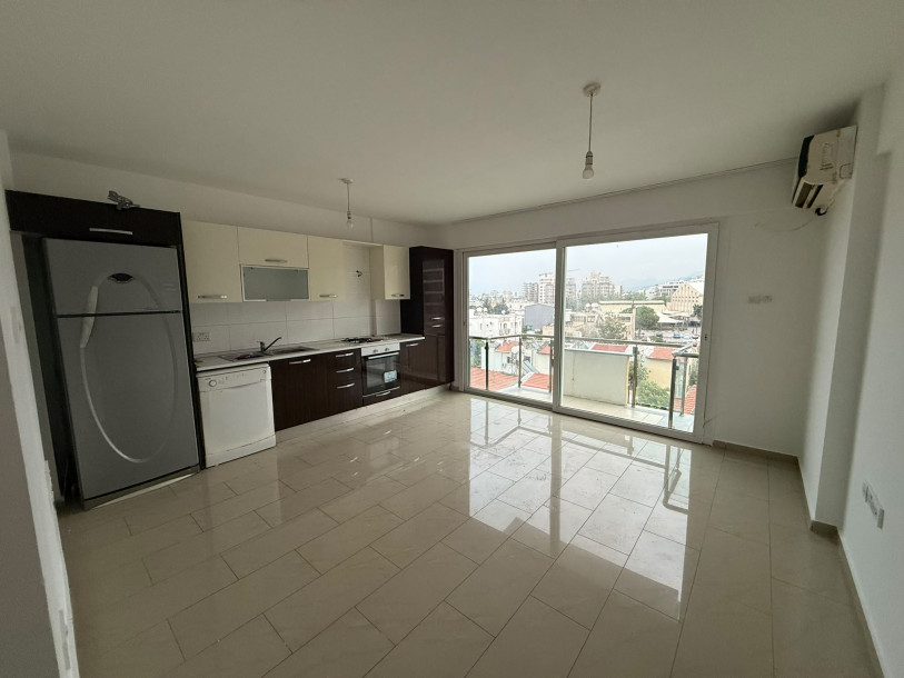 GİRNE / BARIŞ PARKI’NDA SATILIK 2+1 DAİRE-3