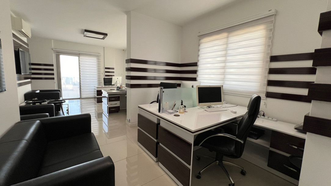 GİRNE MERKEZDE KİRALIK TİCARİ İZİNLİ 1+1 PENTHOUSE-10
