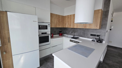 GİRNE MERKEZDE KİRALIK 2+1 FUL EŞYALI LÜKS DAİRE-4