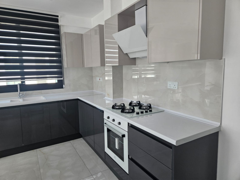 GİRNE 23 NİSAN İLKOKULU BÖLGESİNDE SATILIK KOMPLE BİNA-18