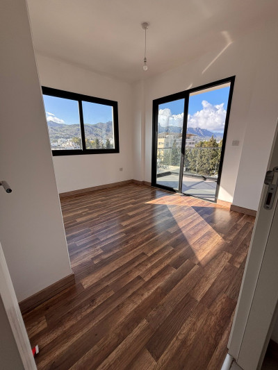 GİRNE’DE SATILIK LÜKS 2+1 DAİRE-4