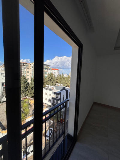 GİRNE’DE SATILIK LÜKS 2+1 DAİRE-9