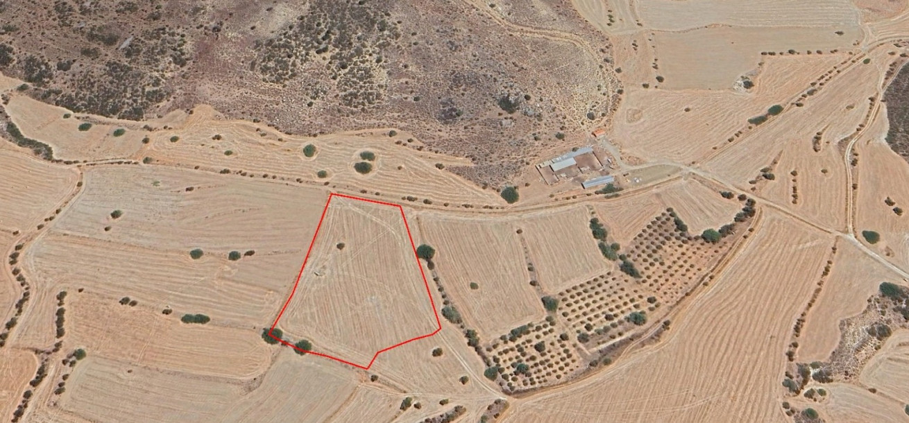GİRNE / GÖÇERİ – SATILIK TARLA-3