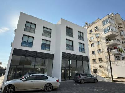 LEFKOŞA/GÖÇMENKÖY'DE SIFIR BİNA KİRALIK DÜKKAN