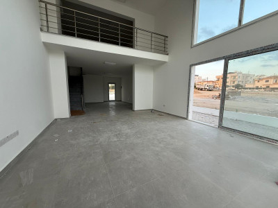 LEFKOŞA/GÖNYELİ AYTAN MARKET YOLUNDA KİRALIK DÜKKANLAR-16