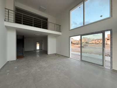 LEFKOŞA/GÖNYELİ AYTAN MARKET YOLUNDA KİRALIK DÜKKANLAR-9