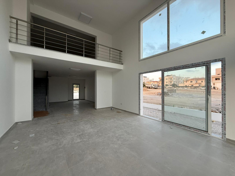 LEFKOŞA/GÖNYELİ AYTAN MARKET YOLUNDA KİRALIK DÜKKANLAR-9