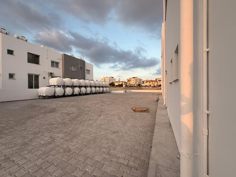 LEFKOŞA/GÖNYELİ AYTAN MARKET YOLUNDA KİRALIK DÜKKANLAR-5