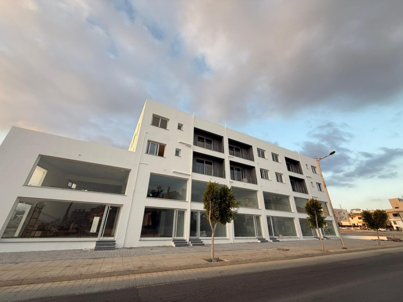 LEFKOŞA/GÖNYELİ AYTAN MARKET YOLUNDA KİRALIK DÜKKANLAR-3