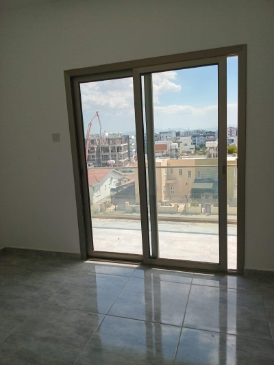 LEFKOŞA/GÖNYELİ'DE SATILIK 2+1 DAİRE-4