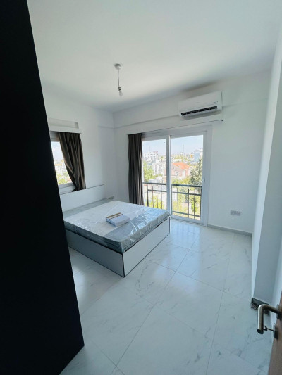 LEFKOŞA/GÖNYELİ MERKEZ’DE KİRALIK 2+1 EŞYALI DAİRE